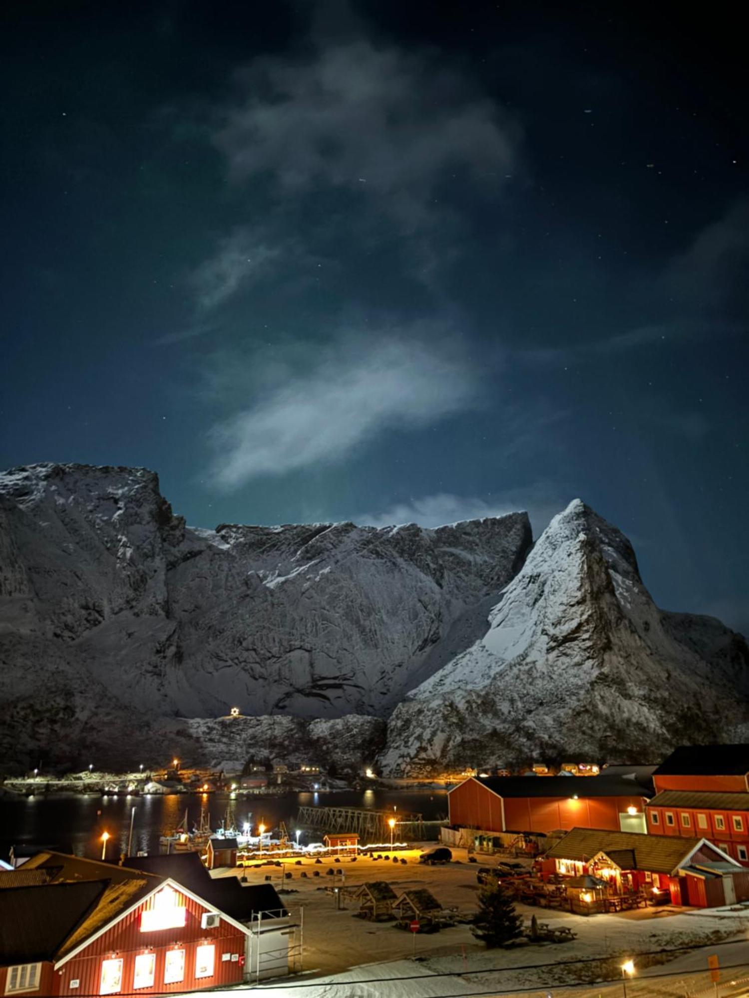 Lofoten Bed & Breakfast Reine - Rooms & Apartments المظهر الخارجي الصورة