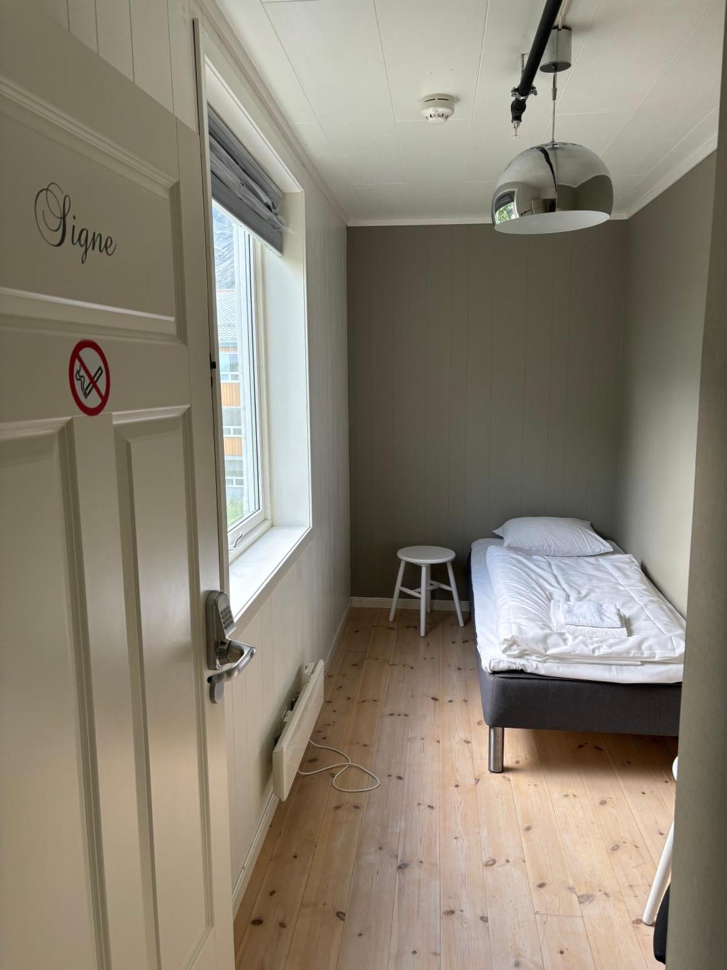 Lofoten Bed & Breakfast Reine - Rooms & Apartments المظهر الخارجي الصورة