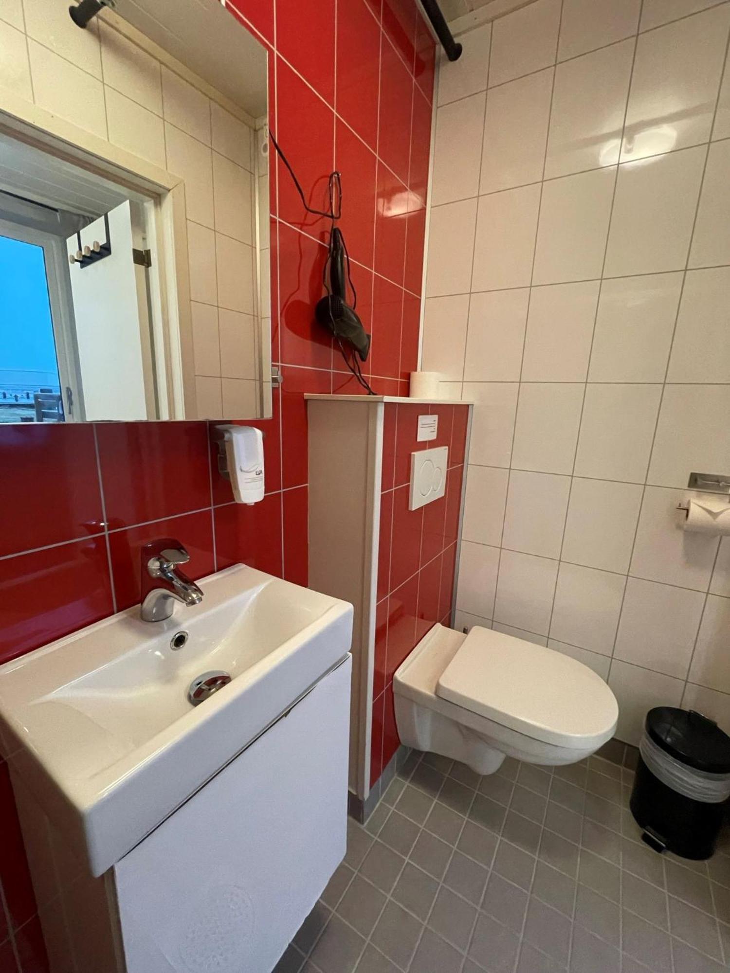 Lofoten Bed & Breakfast Reine - Rooms & Apartments المظهر الخارجي الصورة