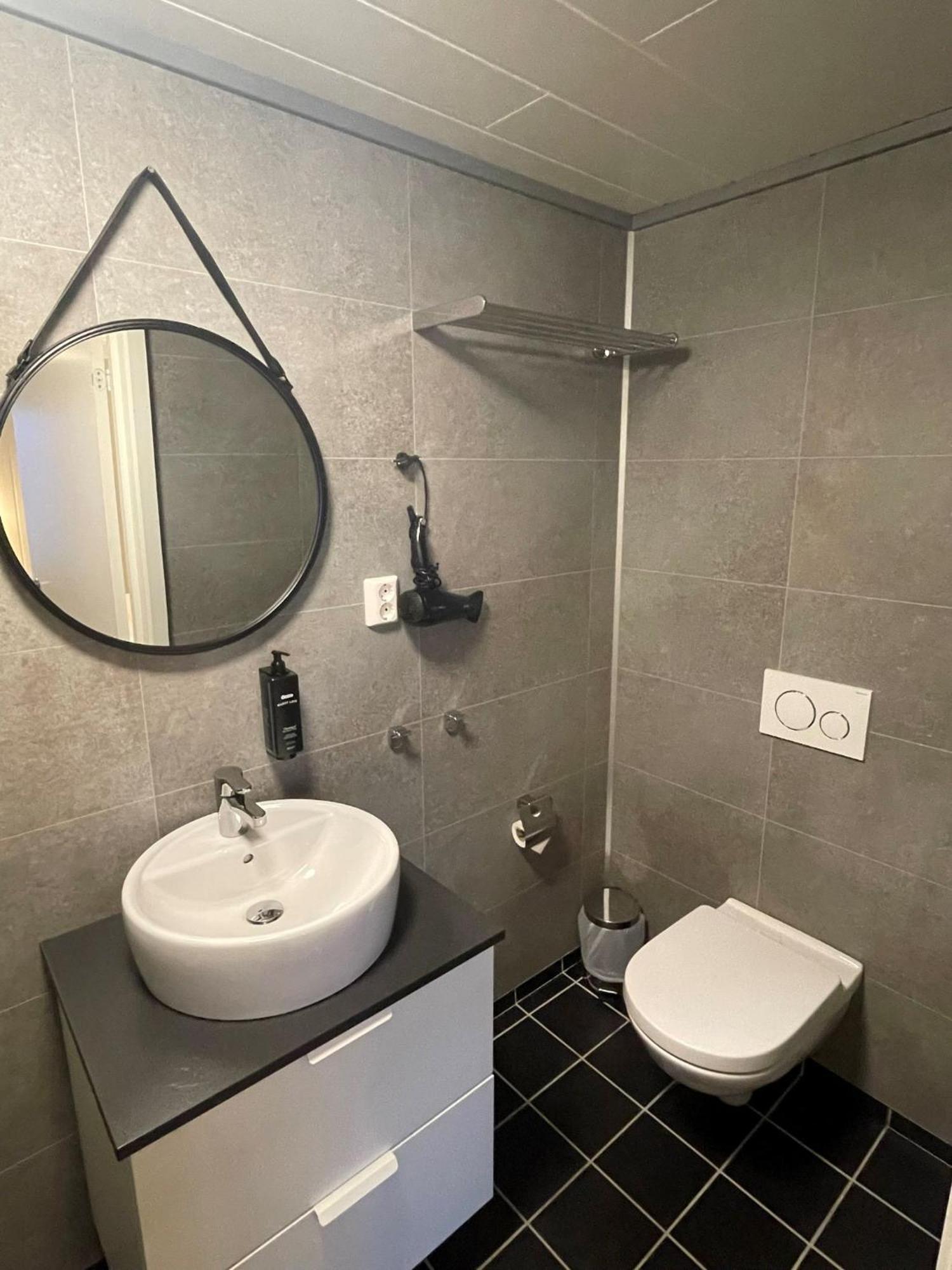 Lofoten Bed & Breakfast Reine - Rooms & Apartments المظهر الخارجي الصورة