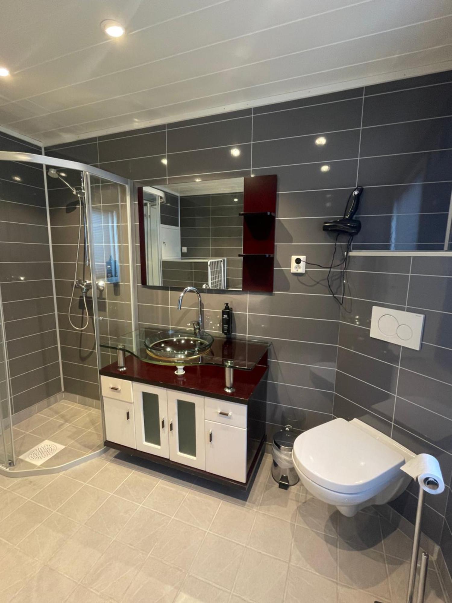 Lofoten Bed & Breakfast Reine - Rooms & Apartments المظهر الخارجي الصورة